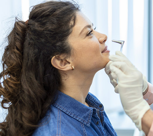 woman undergoing nasoendoscopy